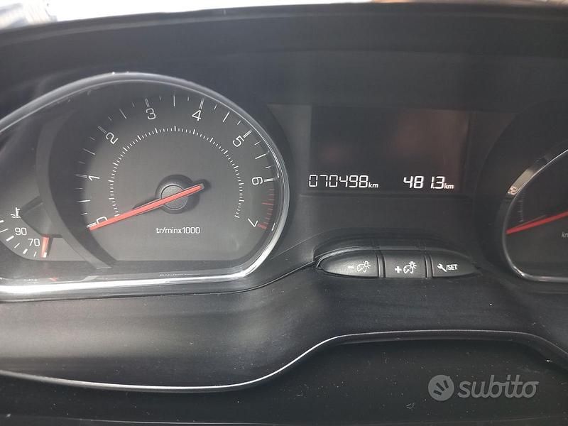 Usata Peugeot 208 2014 Bianco Utilitaria