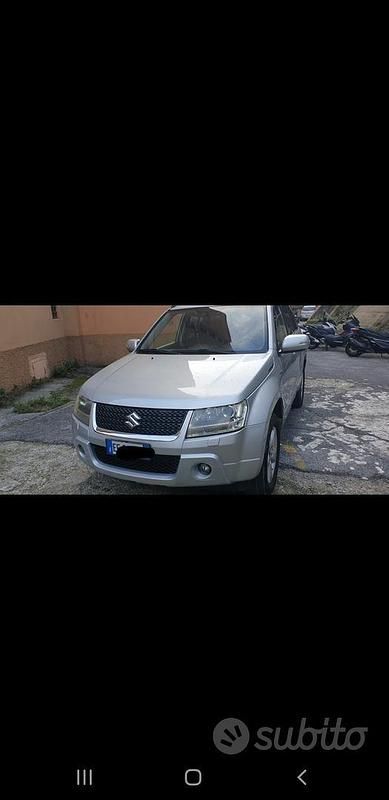 Usata Suzuki Grand Vitara 129 CV (94 kW) 2011 Grigio SUV
