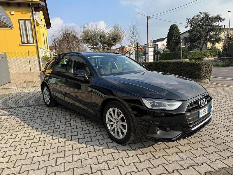 Usata Audi A4 Advanced 136 CV (100 kW) 2022 Nero Station wagon