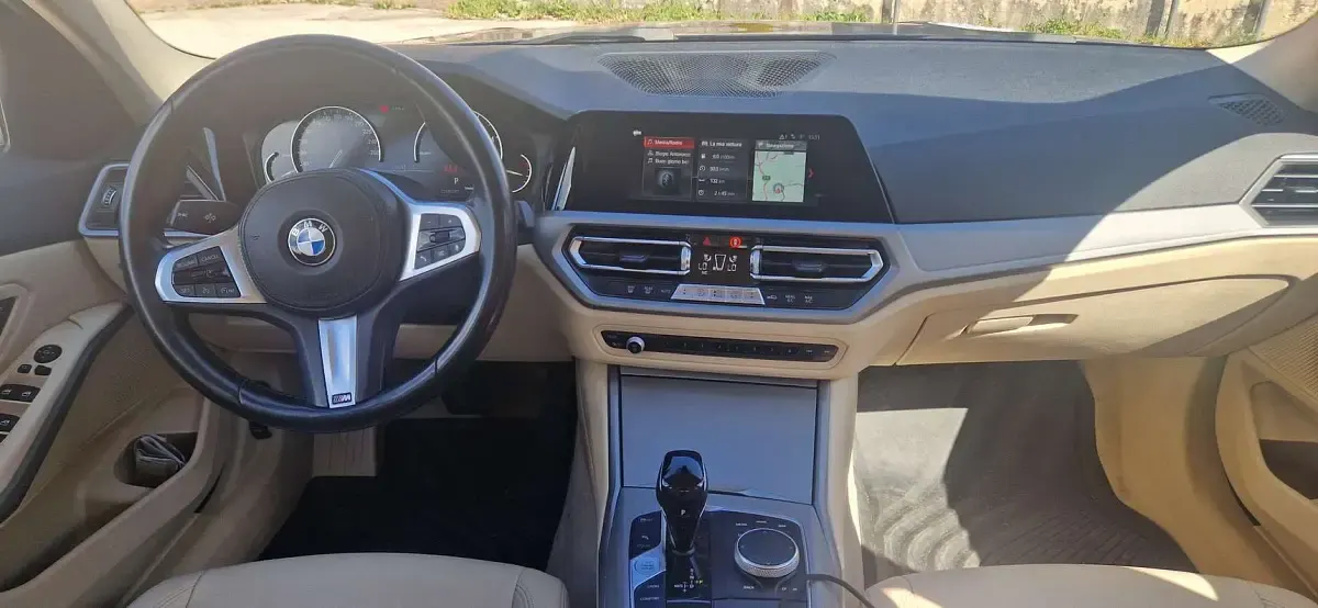 Usata BMW 320 Advantage 190 CV (139 kW) 2020 Blu/azzurro Berlina