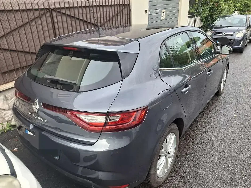 Usata Renault Mégane Zen 90 CV (66 kW) 2018 Grigio Berlina