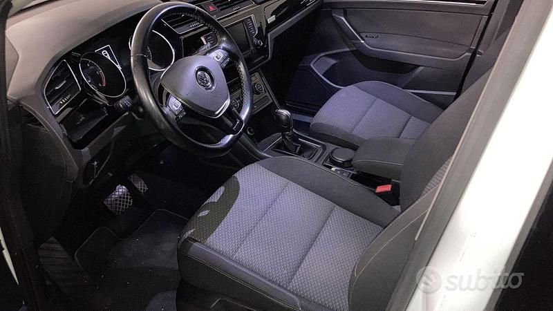 Usata VW Touran Business 150 CV (110 kW) 2016 Bianco Monovolume