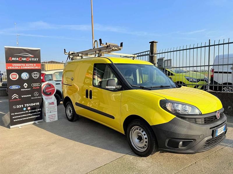 Usata Fiat Doblò 95 CV (69 kW) 2019 Giallo Monovolume