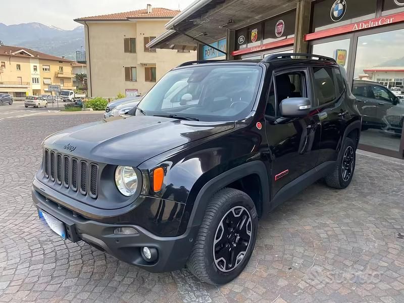 Usata Jeep Renegade Trailhawk 170 CV (125 kW) 2016 Nero SUV