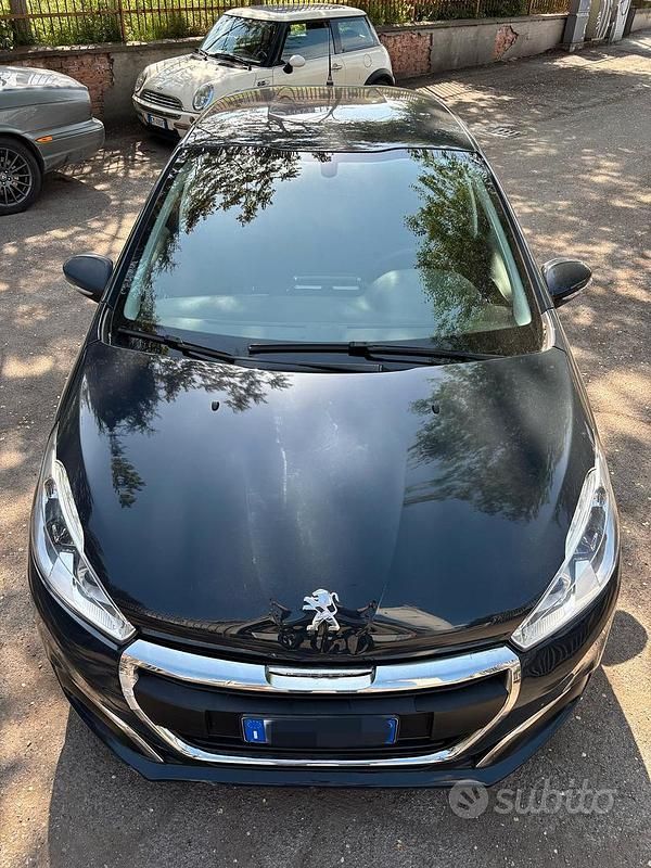 Usata Peugeot 208 Active 82 CV (60 kW) 2019 Blu Utilitaria