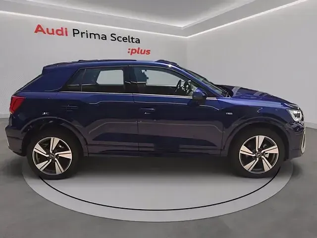 Nuova Audi Q2 S-Line 150 CV (110 kW) 2026 Blu navarra metallizzato SUV