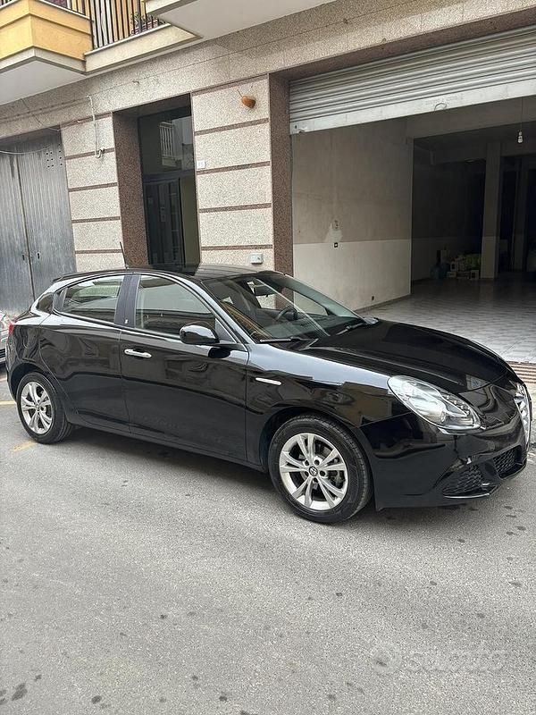 Usata Alfa Romeo Giulietta 120 CV (88 kW) 2015 Nero Utilitaria