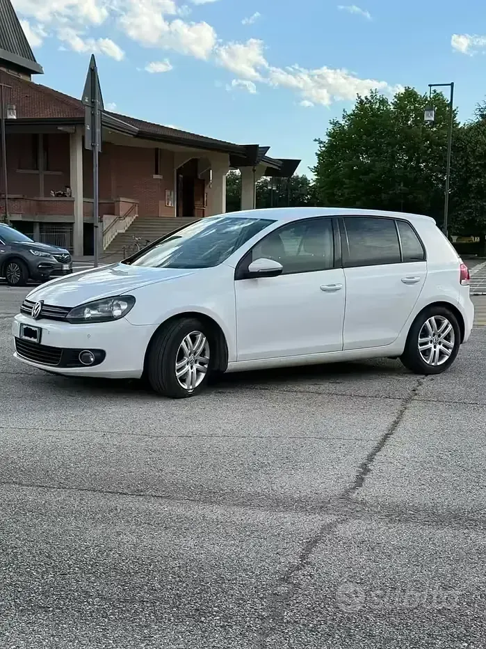Usata VW Golf VI 140 CV (102 kW) 2011 Utilitaria