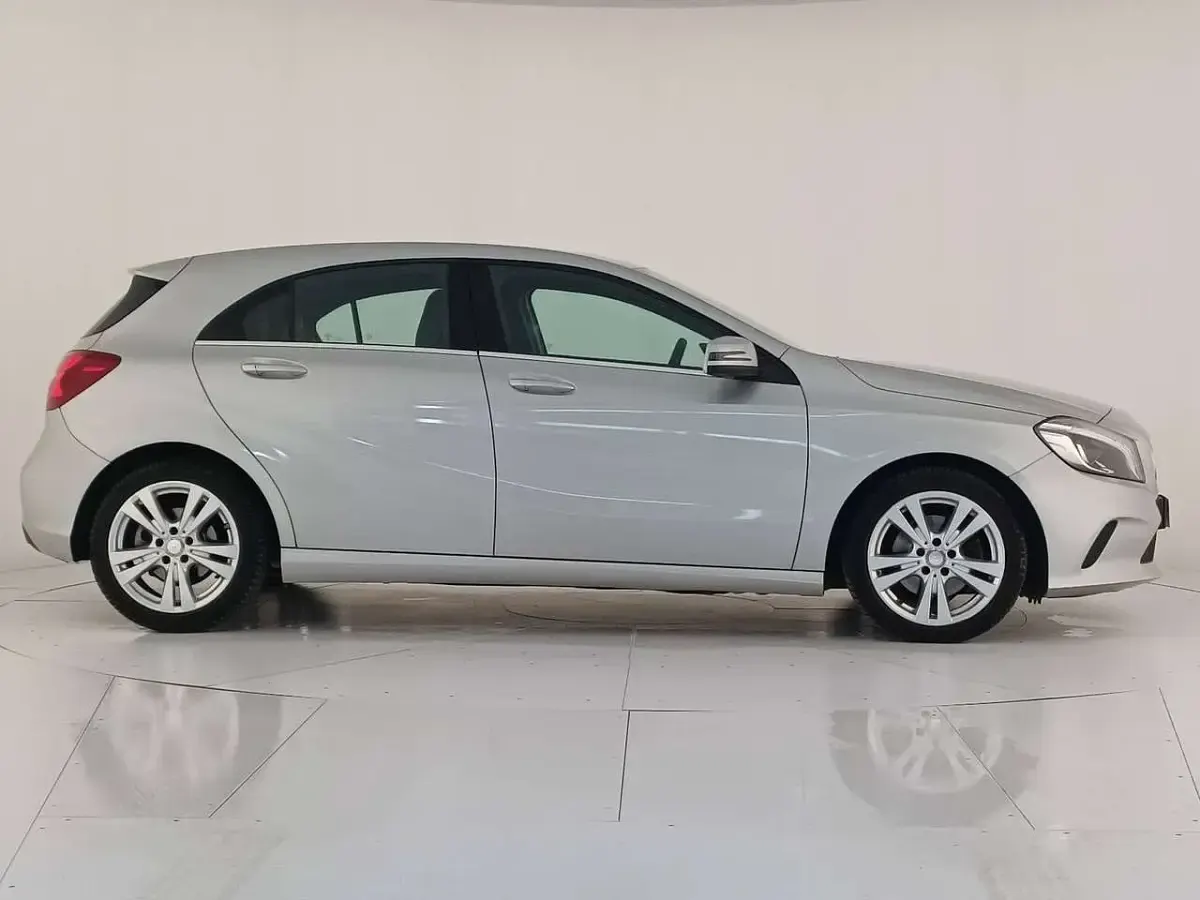Usata Mercedes A200 156 CV (114 kW) 2018 Argento Berlina