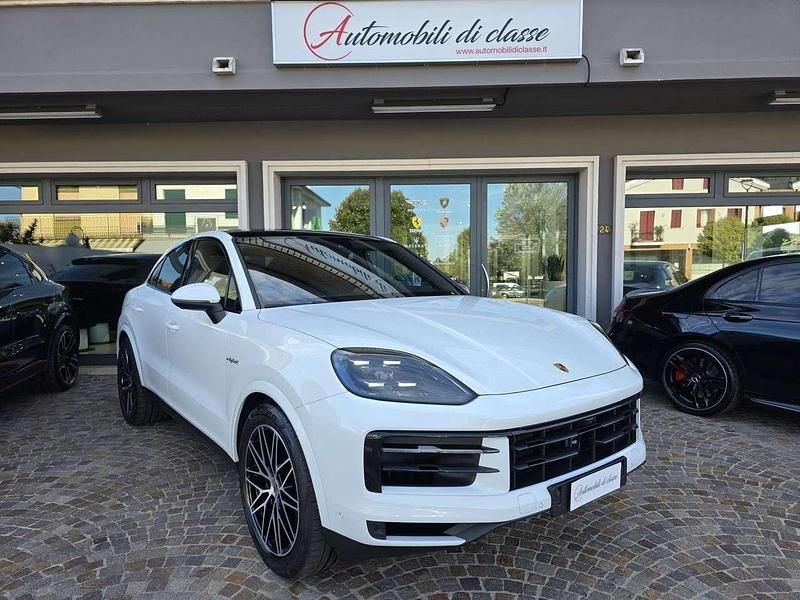 Usata Porsche Cayenne Sport 470 CV (345 kW) 2024 Bianco SUV
