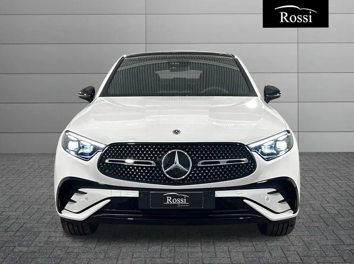 Nuova Mercedes GLC200 269 CV (197 kW) 2026 Nero SUV