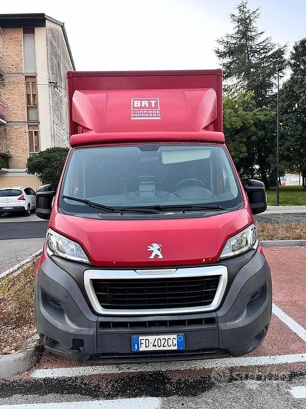 Usata Peugeot Boxer 84 CV (61 kW) 2016 Rosso Furgone