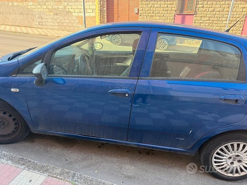 Usata Fiat Grande Punto 2005 Blu Utilitaria