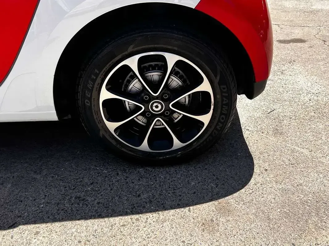Usata Smart ForFour Prime 71 CV (52 kW) 2015 Rosso Utilitaria