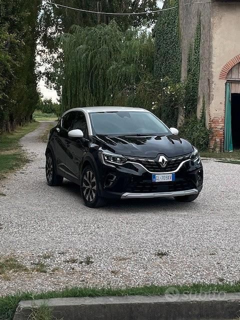 Usata Renault Captur Techno 140 CV (102 kW) 2023 Nero SUV