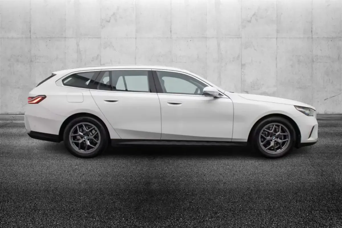 Usata BMW 520 197 CV (144 kW) 2024 Bianco Station wagon
