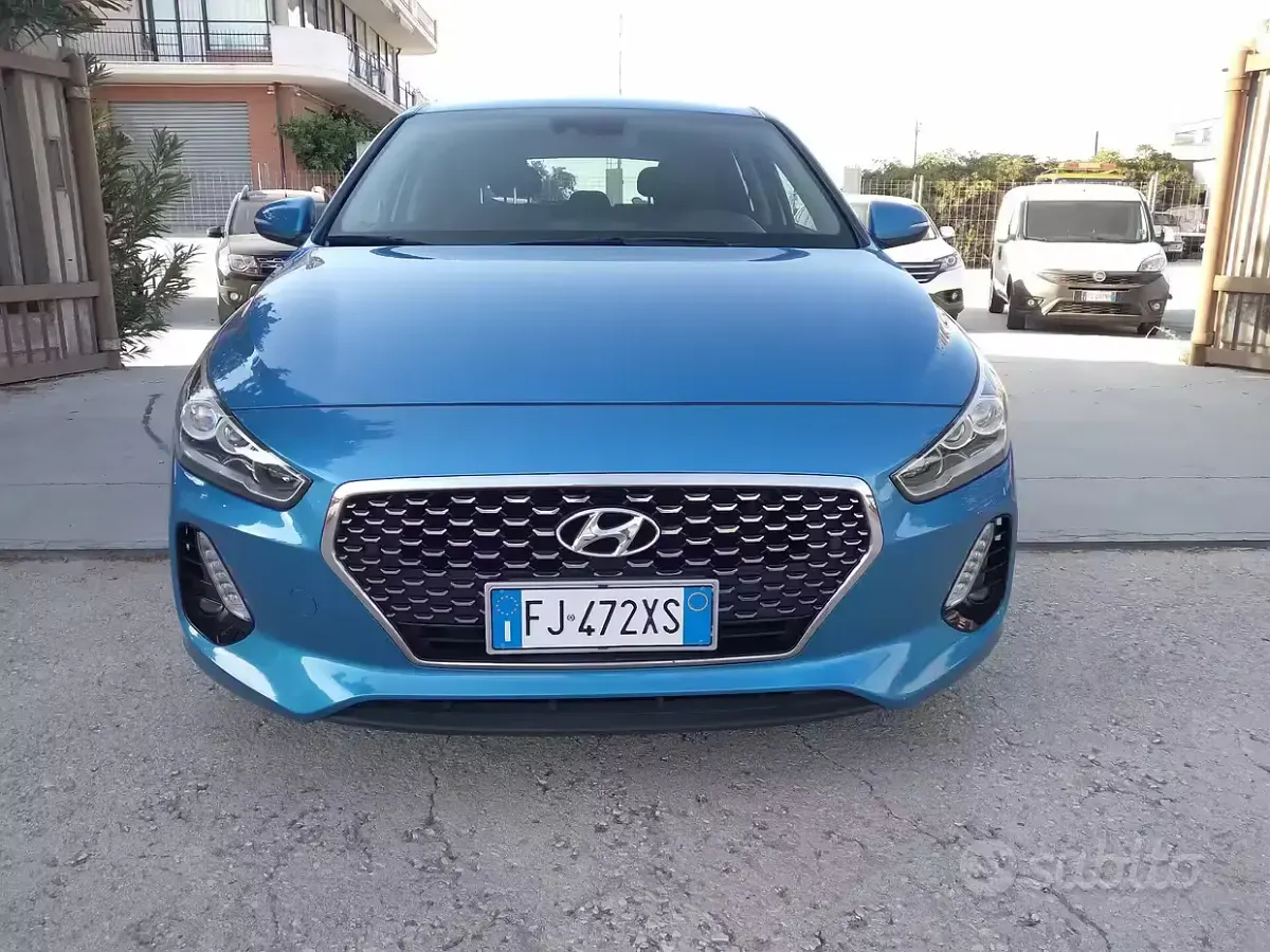 Usata Hyundai i30 110 CV (80 kW) 2017 Blu Berlina