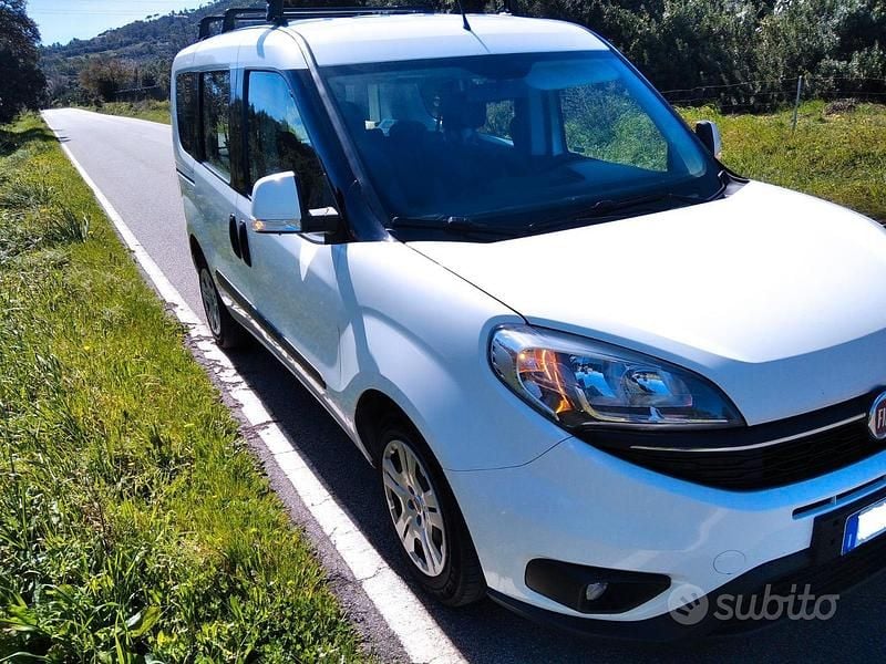Usata Fiat Doblò 105 CV (77 kW) 2016 Bianco Monovolume
