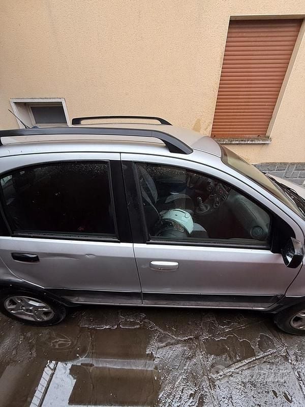 Usata Fiat Panda 4x4 Climbing 69 CV (50 kW) 2007 Grigio Utilitaria
