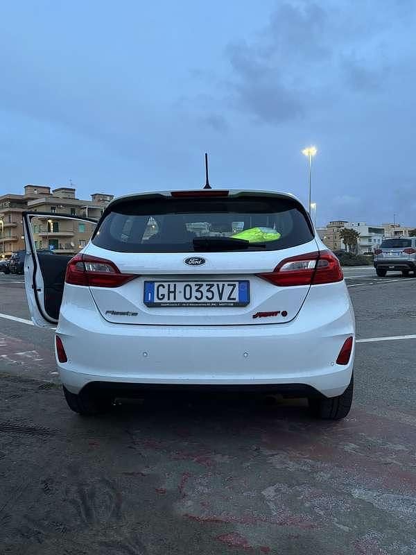 Usata Ford Fiesta 86 CV (63 kW) 2018 Berlina