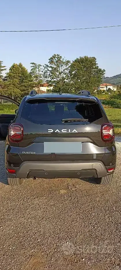Usata Dacia Duster 101 CV (74 kW) 2023 Nero SUV