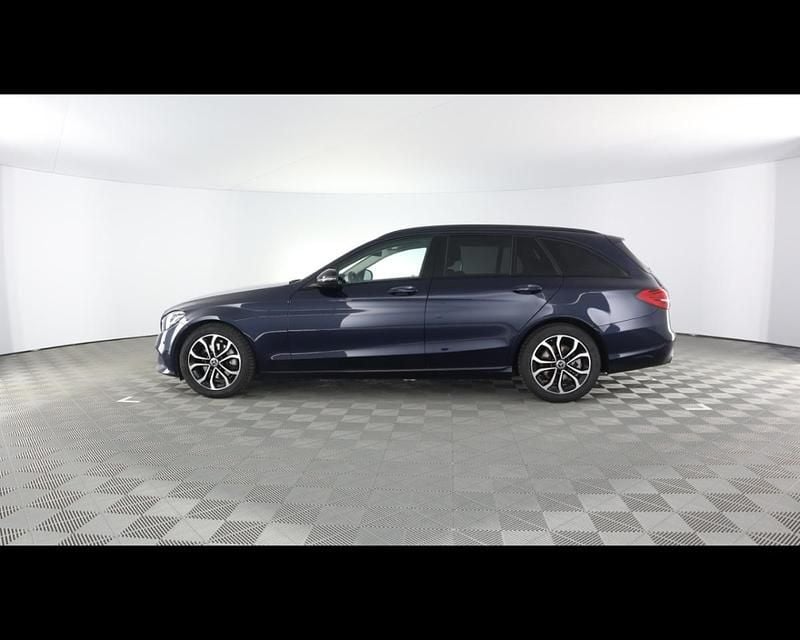 Usata Mercedes C220 Premium 194 CV (142 kW) 2021 Blu Station wagon