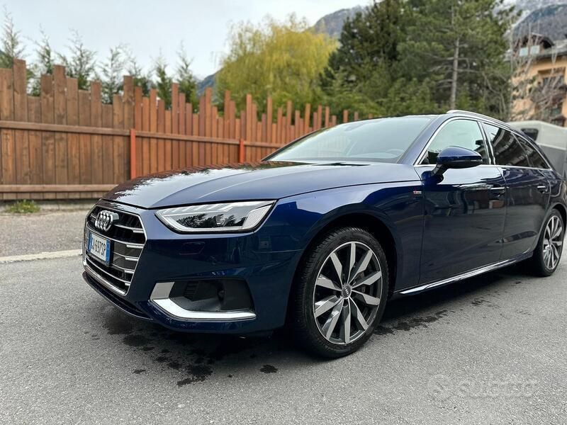 Blu Usata 2020 Audi A4 Ambiente Station wagon | 34.999 € (Molto cara) - Immagine 1/4