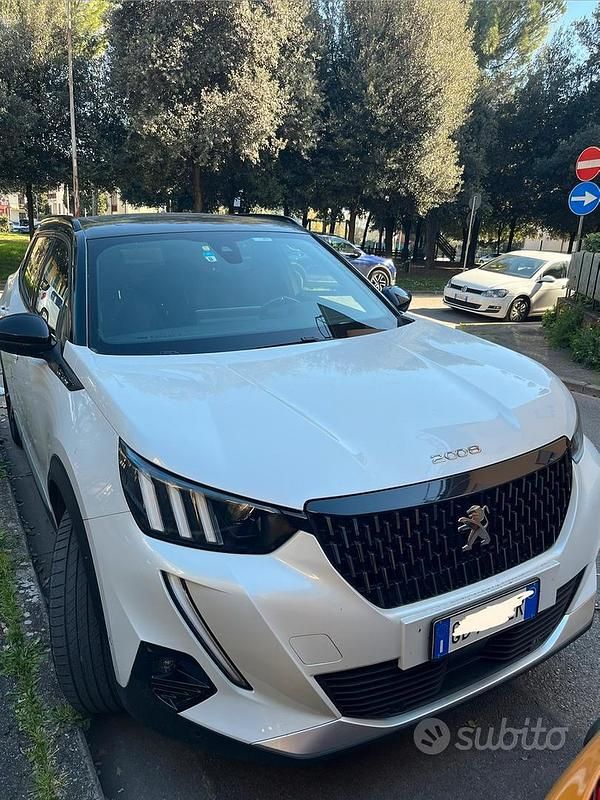 Usata Peugeot 2008 GT-line 131 CV (96 kW) 2020 Bianco SUV