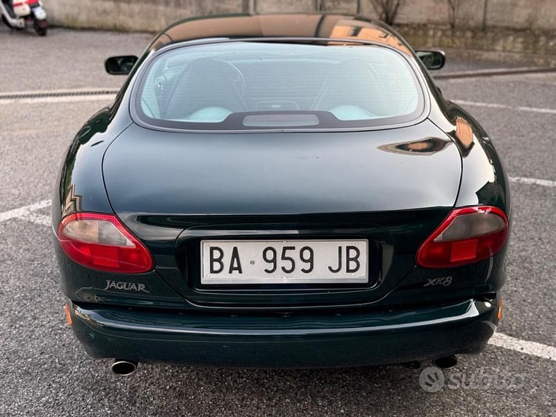 Usata Jaguar XK8 284 CV (208 kW) 1997 Verde Coupé