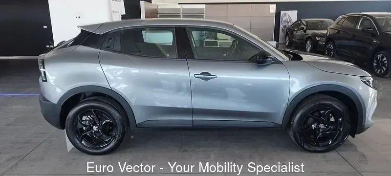 Usata Alfa Romeo Junior 145 CV (106 kW) 2025 Grigio SUV