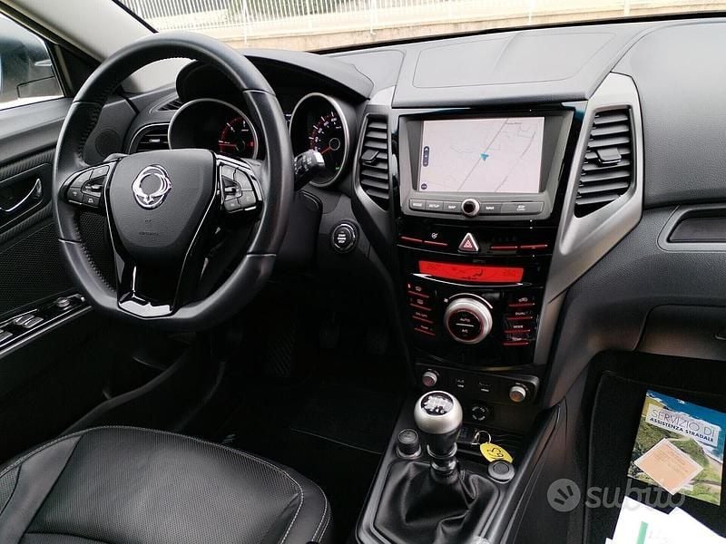 Usata Ssangyong (KGM) XLV 115 CV (84 kW) 2018 Bianco SUV