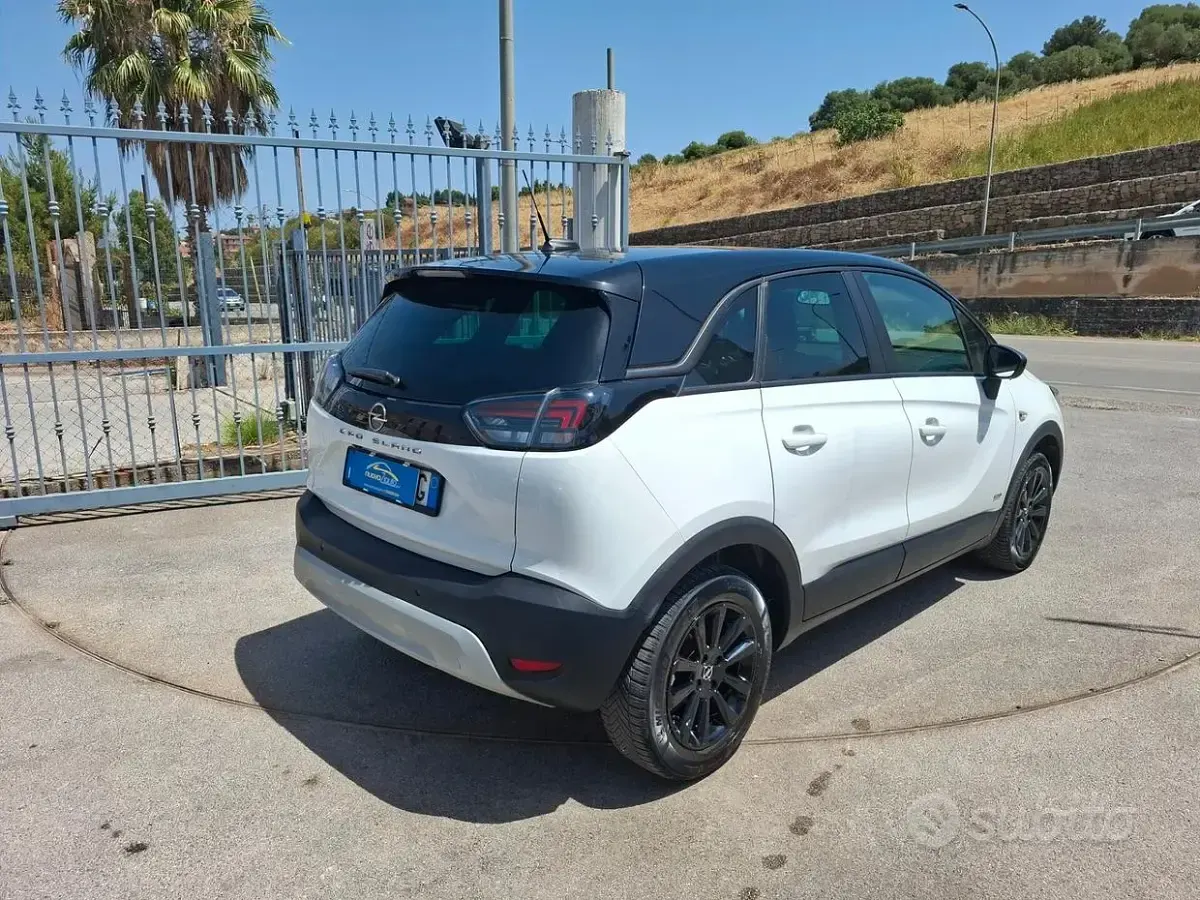 Usata Opel Crossland 110 CV (80 kW) 2022 Bianco SUV