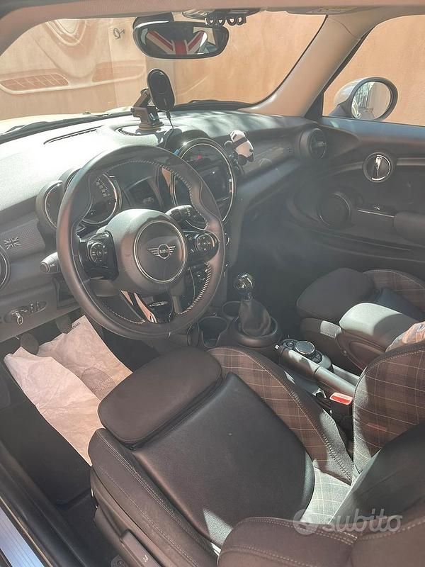 Usata Mini Cooper D 2019 Bianco Utilitaria