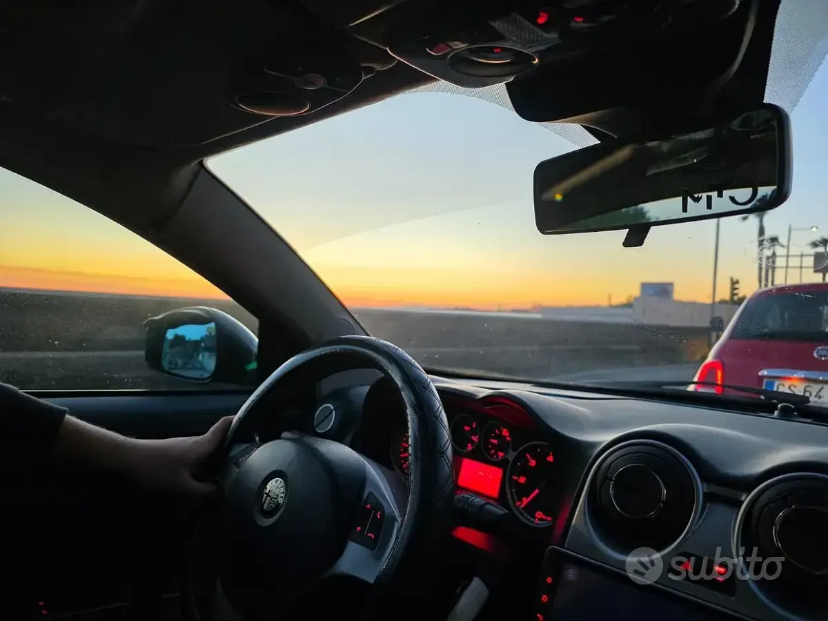 Usata Alfa Romeo MiTo 85 CV (62 kW) 2015 Nero Utilitaria