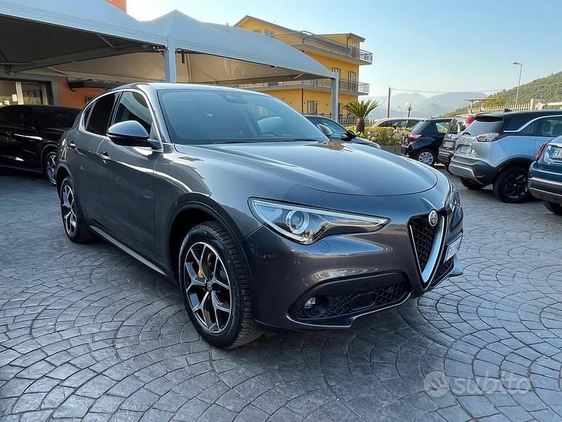 Usata Alfa Romeo Stelvio Executive 210 CV (154 kW) 2019 Grigio SUV