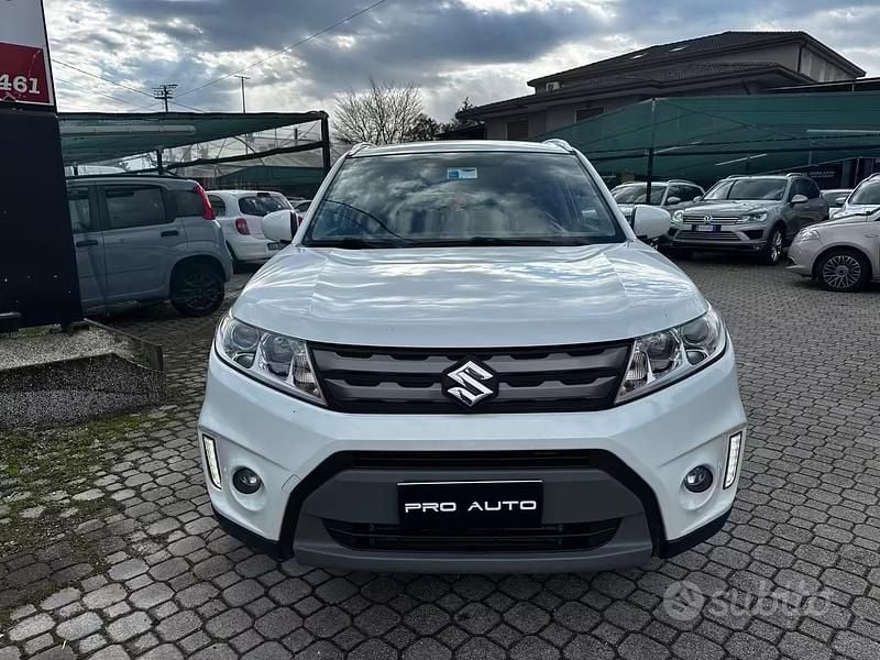 Usata Suzuki Vitara 120 CV (88 kW) 2015 Bianco SUV