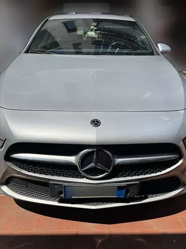 Usata Mercedes A180 116 CV (85 kW) 2019 Berlina