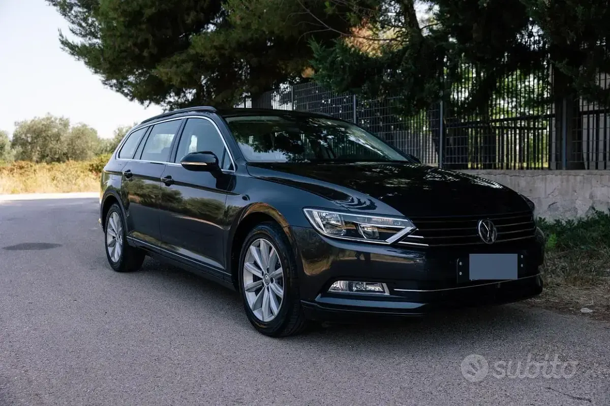 Usata VW Passat Business 120 CV (88 kW) 2018 Grigio Station wagon