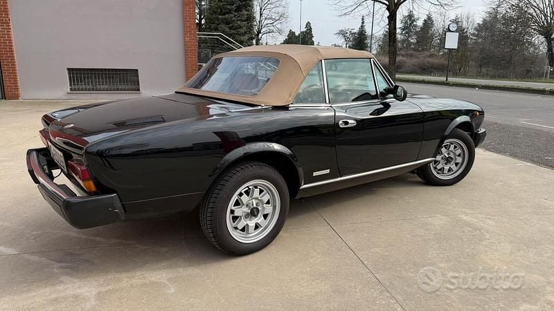 Usata Fiat 124 Spider 1982 Nero Cabrio