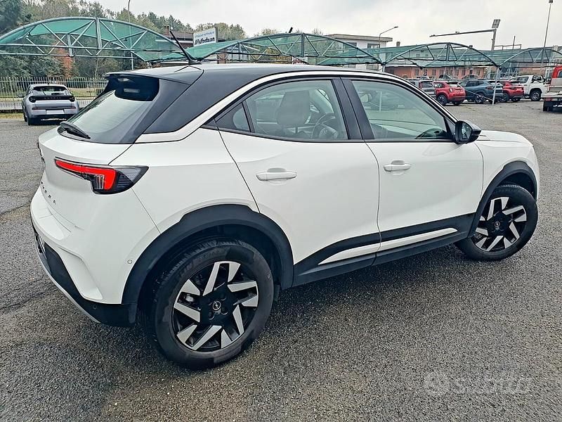 Usata Opel Mokka Elegance 131 CV (96 kW) 2021 Bianco SUV