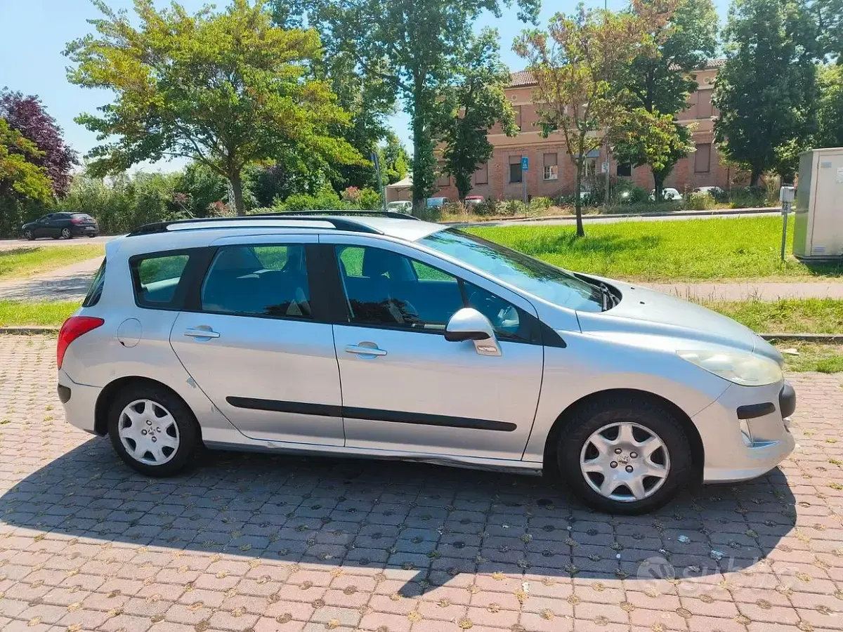 Usata Peugeot 308 SW Style 120 CV (88 kW) 2011 Grigio Station wagon