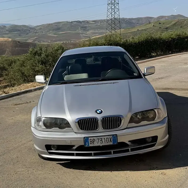 Usata BMW 320 Cabriolet 170 CV (125 kW) 2001 Cabrio