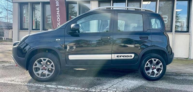 Usata Fiat Panda Cross Cross 80 CV (58 kW) 2015 Nero Utilitaria