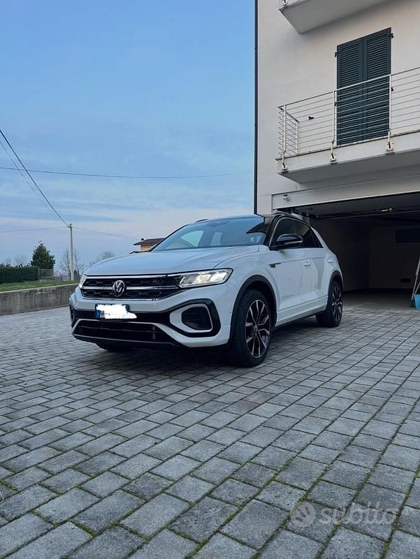 Bianco Usata 2022 VW T-Roc SUV | 29.900 € (Molto cara) - Immagine 1/4