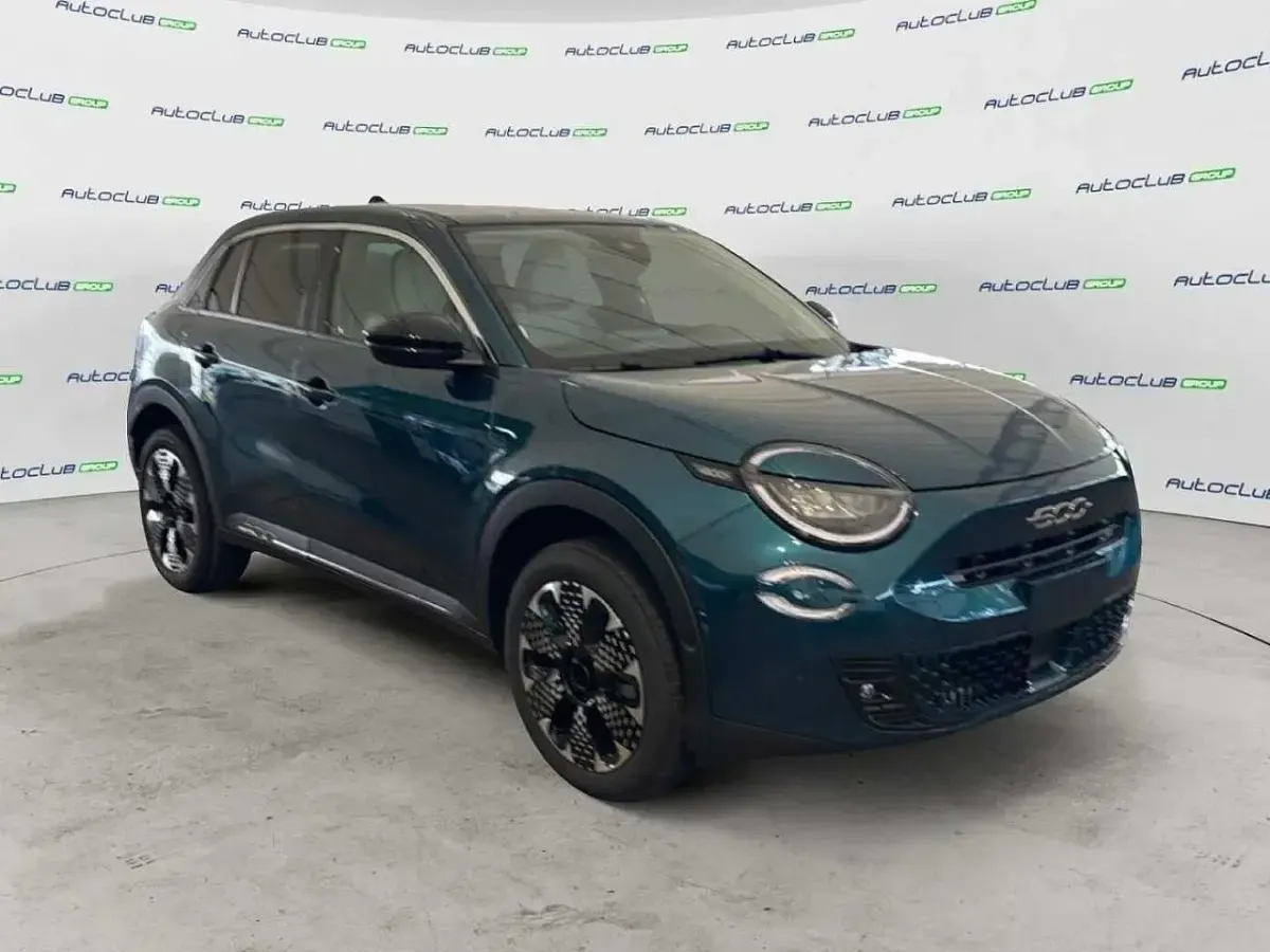 Nuova Fiat 600 La Prima 110 CV (80 kW) 2026 Verde SUV
