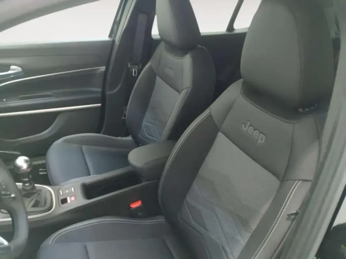 Nuova Jeep Avenger Summit 100 CV (73 kW) 2025 Nero SUV