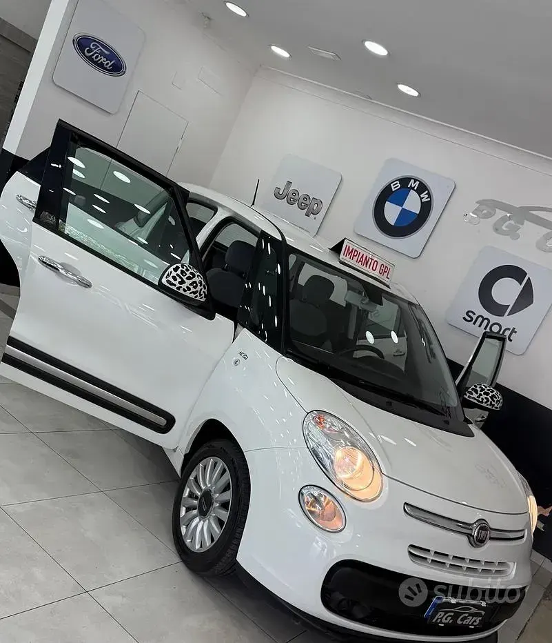 Usata Fiat 500L Lounge 120 CV (88 kW) 2016 Bianco Monovolume