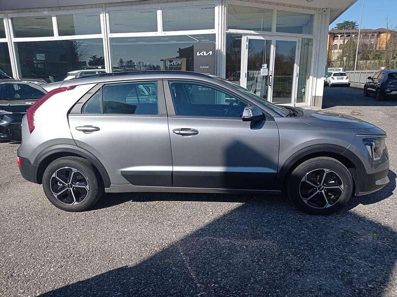Nuova Kia Niro 126 CV (92 kW) 2026 (klg) steel gray SUV