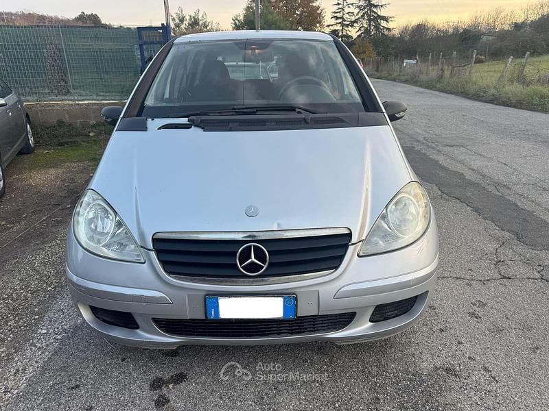 Usata Mercedes A180 Classic 109 CV (80 kW) 2005 Argento Berlina