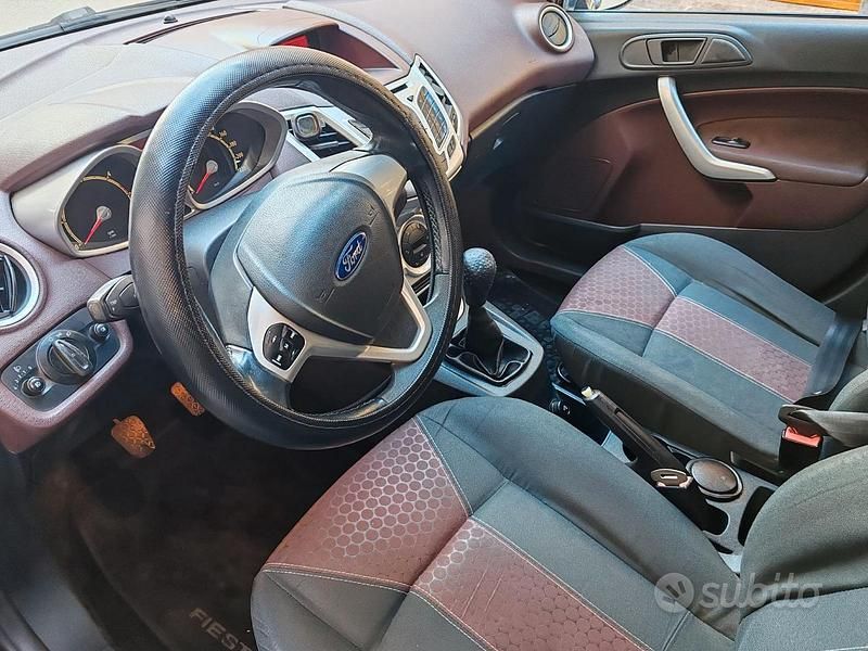 Usata Ford Fiesta 68 CV (50 kW) 2010 Utilitaria